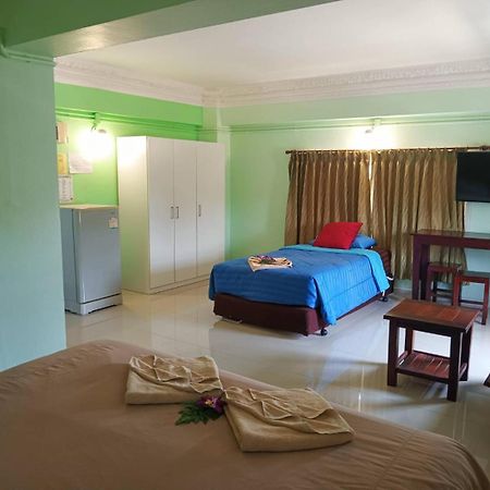Anchalee Resort Bang Saphan Exterior photo