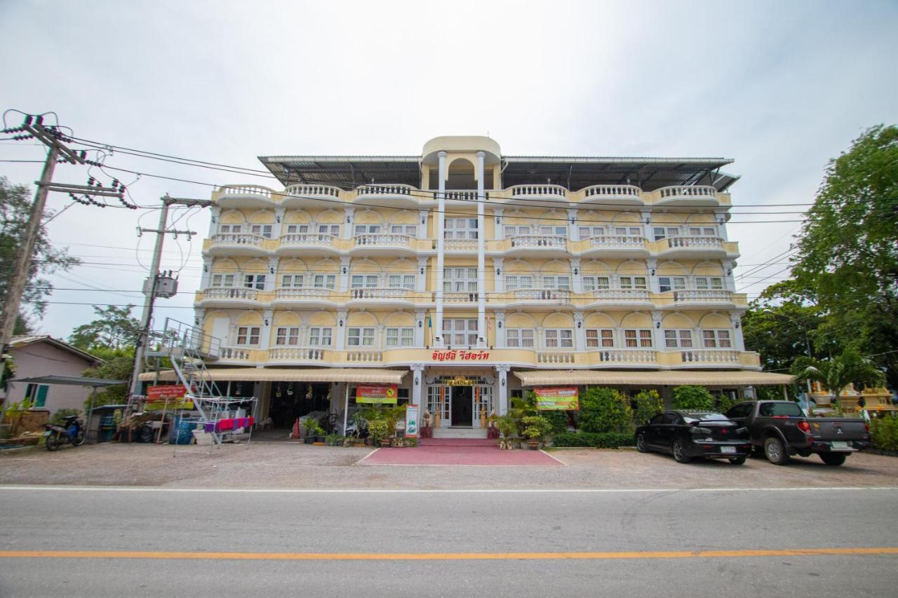 Anchalee Resort Bang Saphan Exterior photo