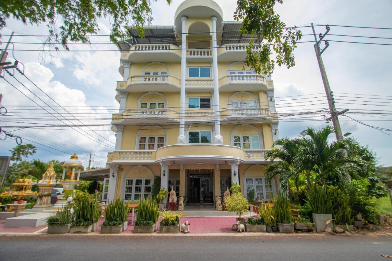 Anchalee Resort Bang Saphan Exterior photo