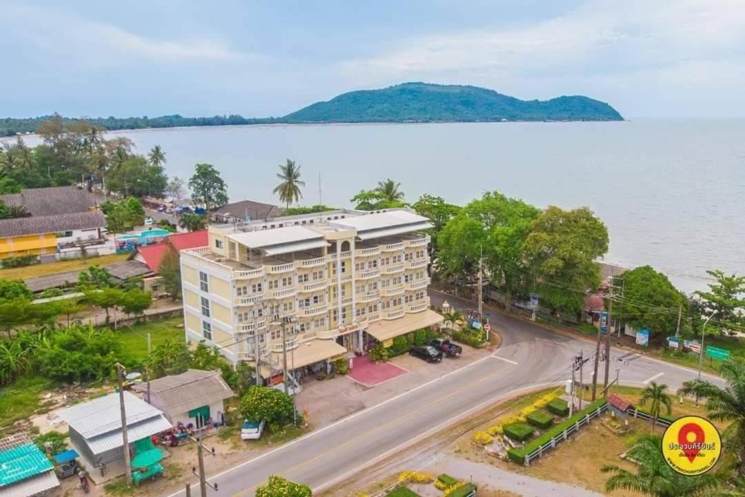 Anchalee Resort Bang Saphan Exterior photo