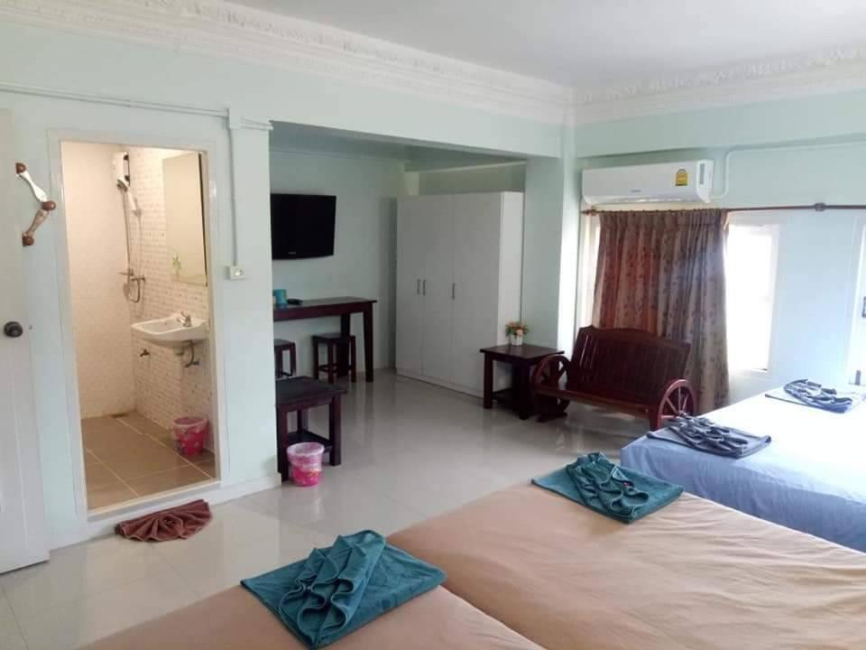 Anchalee Resort Bang Saphan Exterior photo
